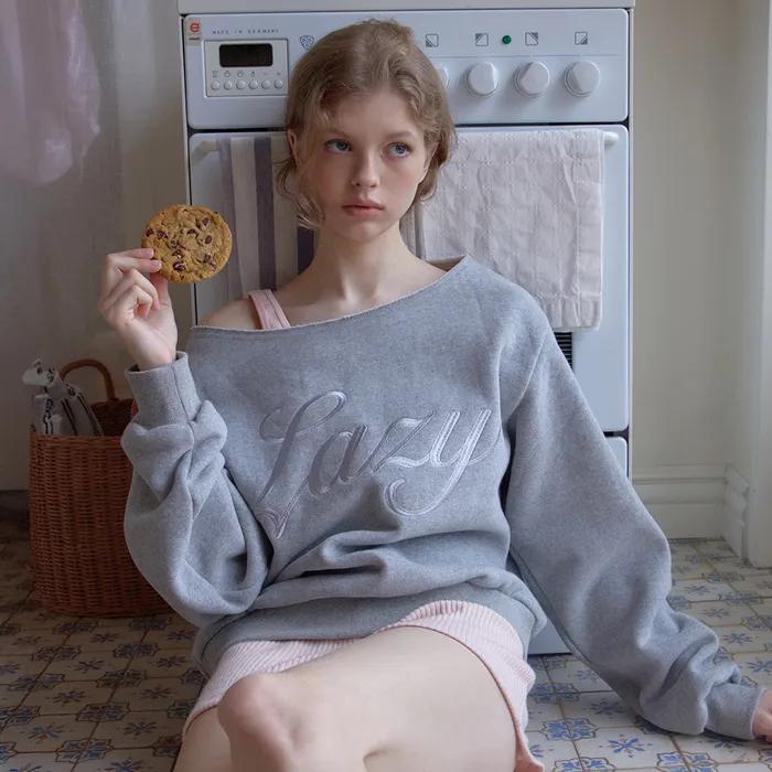 슬로우 멜로우 데일리 오프숄더 스웻셔츠 (3색상)