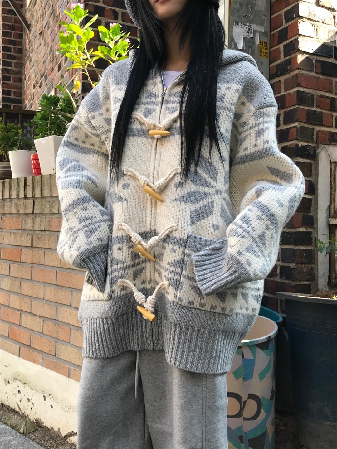 Snowflake wool hood zip - up