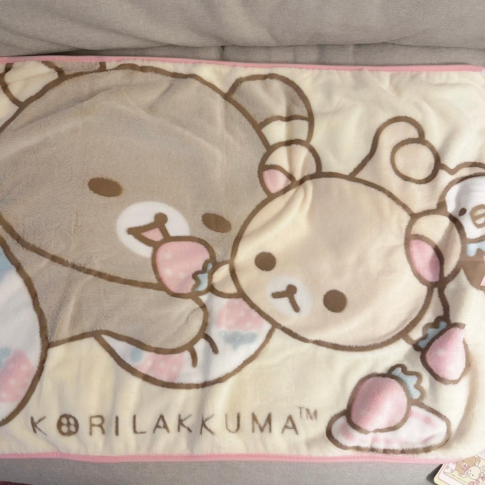리락쿠마와 코리락쿠마 딸기 담요