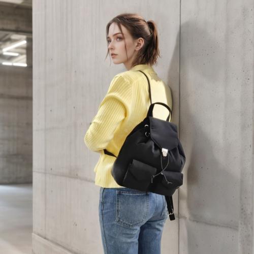 킨지 플랩 백팩