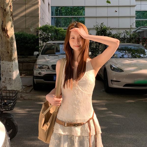 Lace Bloom Sleeveless Top