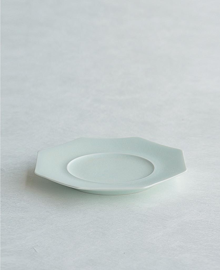 백색여백_팔각 접시 B