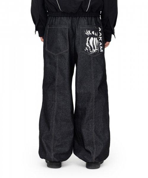 Knee Pin-tuck Printed Denim Pants (Black)