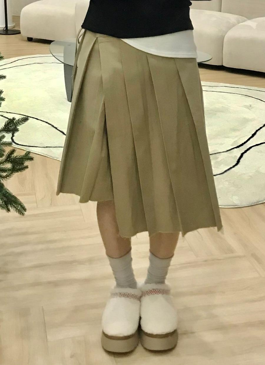 Kelsey skirt 켈지 플리츠 랩 스커트