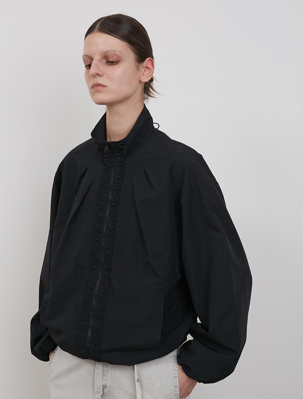 SHIRRING WINDBREAKER [BLACK]