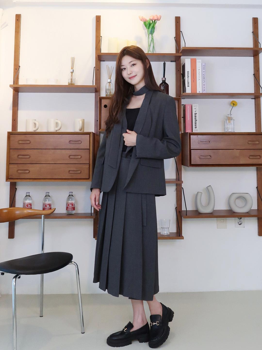 JJ지고트 브이넥 스트랩장식 자켓 (GREY) GRAP0JK351