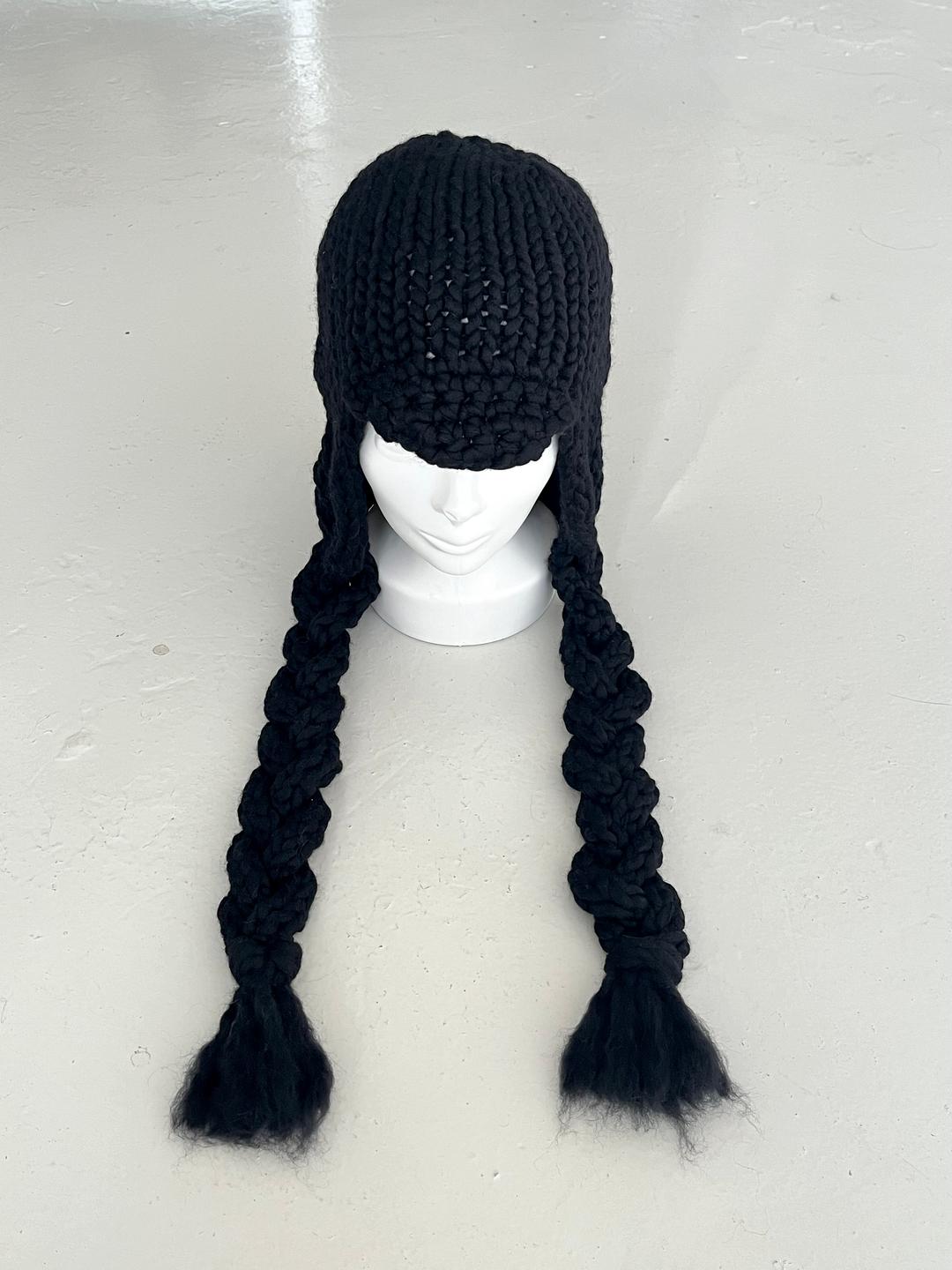 chunky cable hat (black)