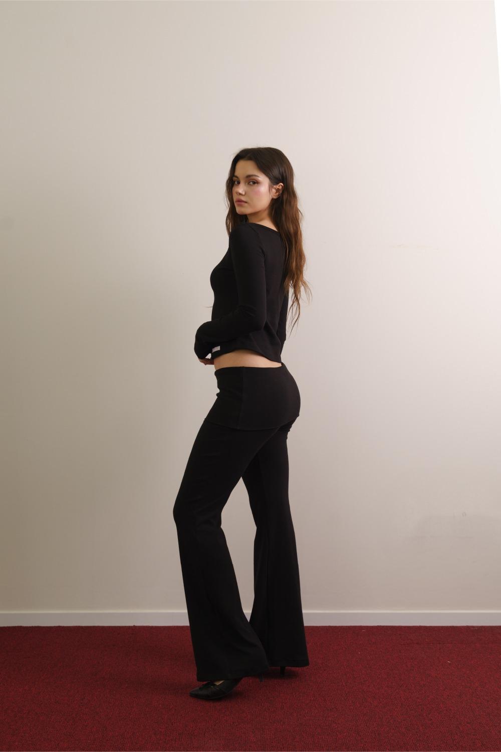 [11/25 순차출고] 폴드 오버 부츠컷 팬츠 [Black]