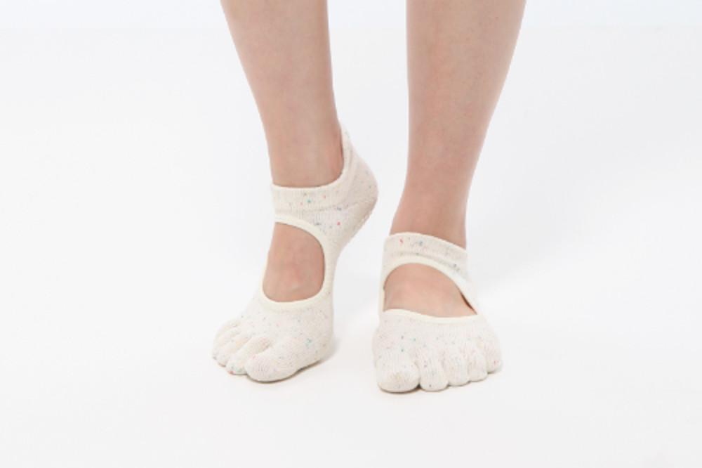 떰토 Earth White 필라테스 양말 토삭스 미끄럼방지 삭스