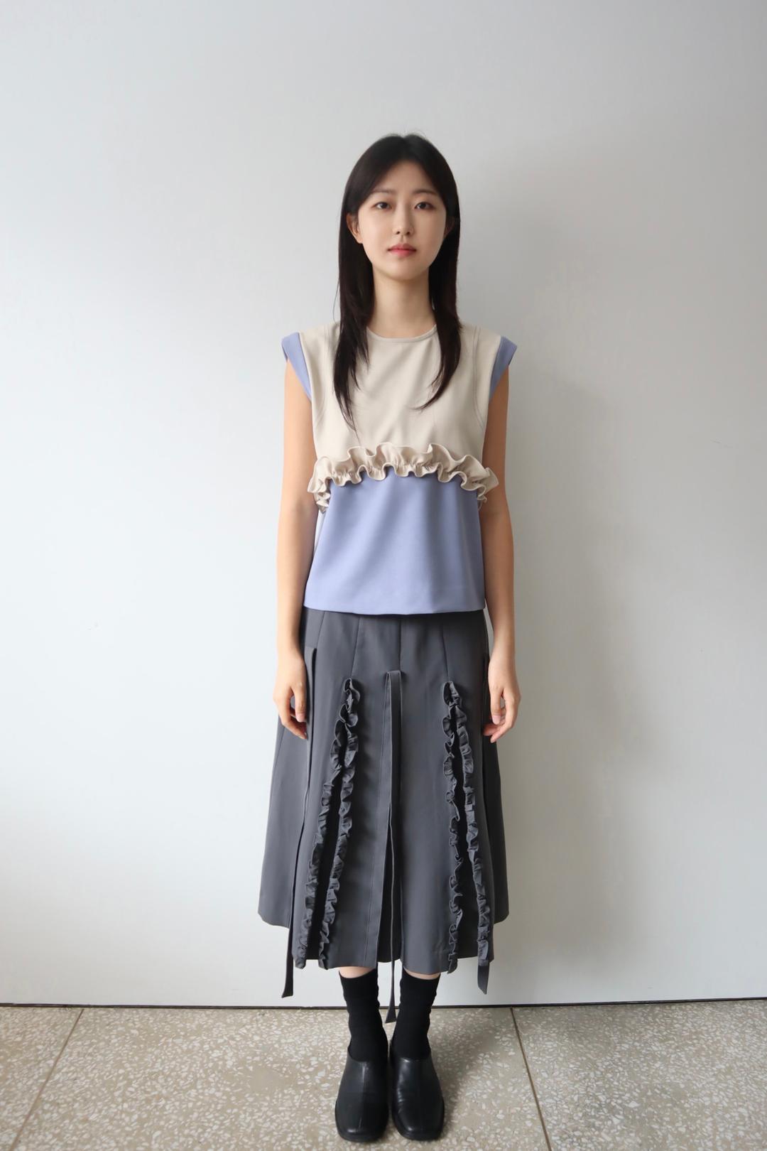RUFFLE RIBBON PLEATS SKIRT  (GREY)