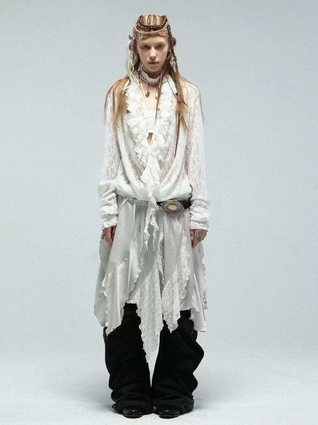Double Punch Swing V-neck shape ruffle romantic lace shirt