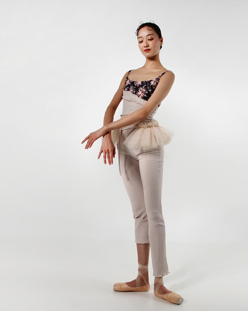LDB016K annette knit pants - porcelain, deep rose & black