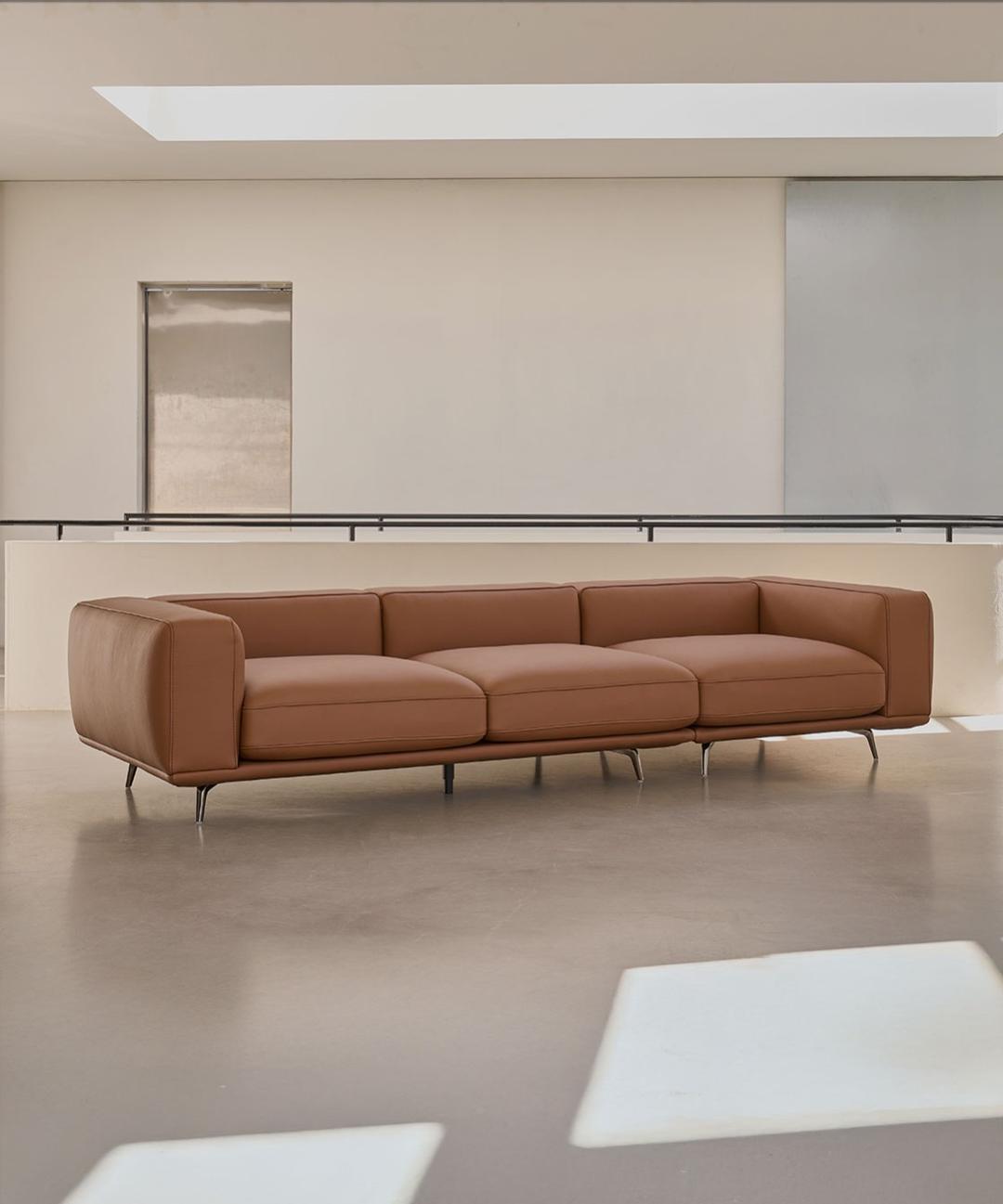 [ 아미 ] 4인용 슈타크 통가죽 소파