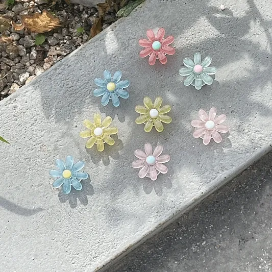[🌼당일출고/기획특가🌼] 반투명 데이지 꽃 지비츠 세트 (8pcs) / 신발 장식 / 신꾸 / 새학기 실내화 꾸미기 / 여름 겨울 신발 악세사리
