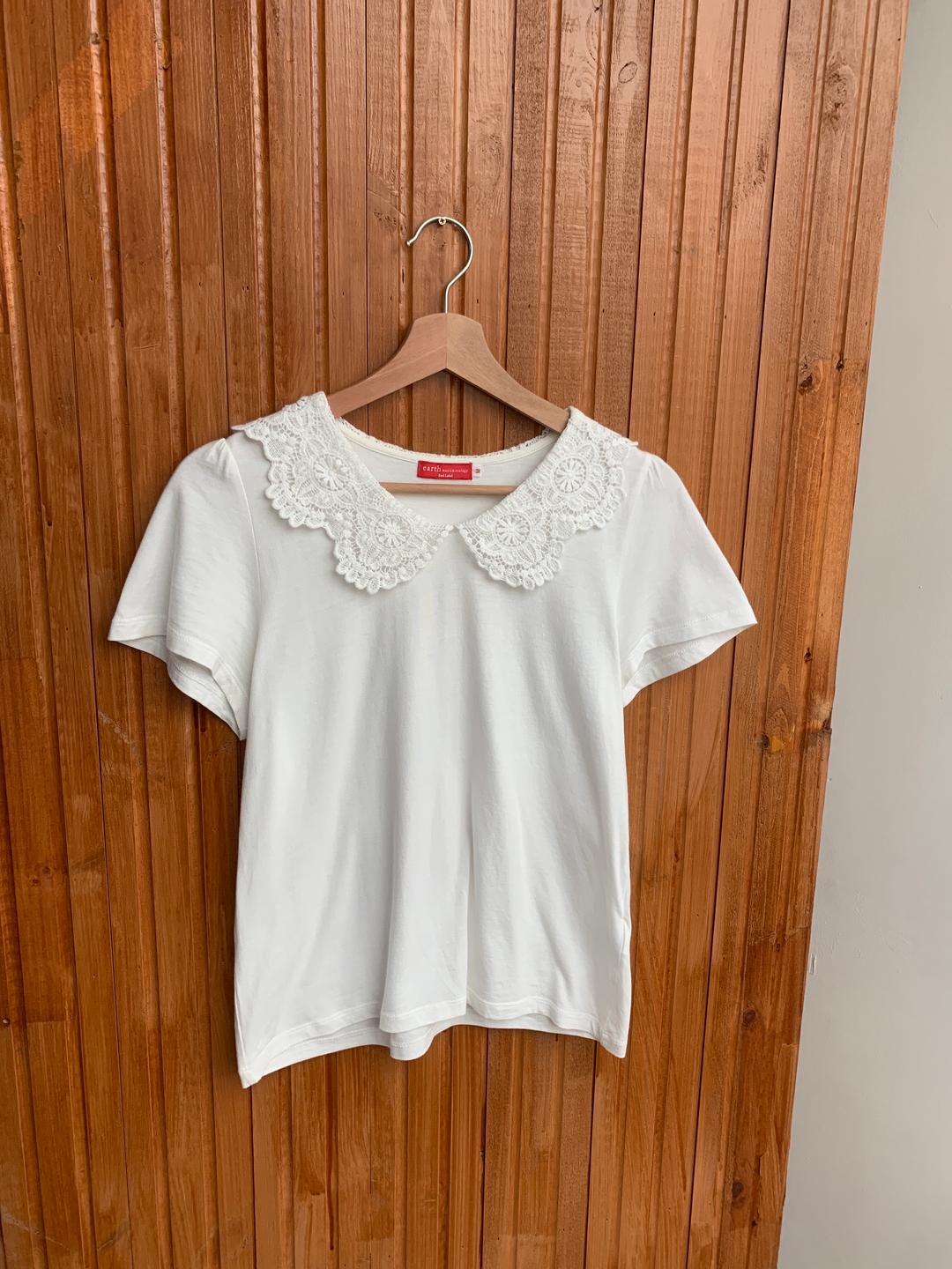 Croche Collar T-shirt