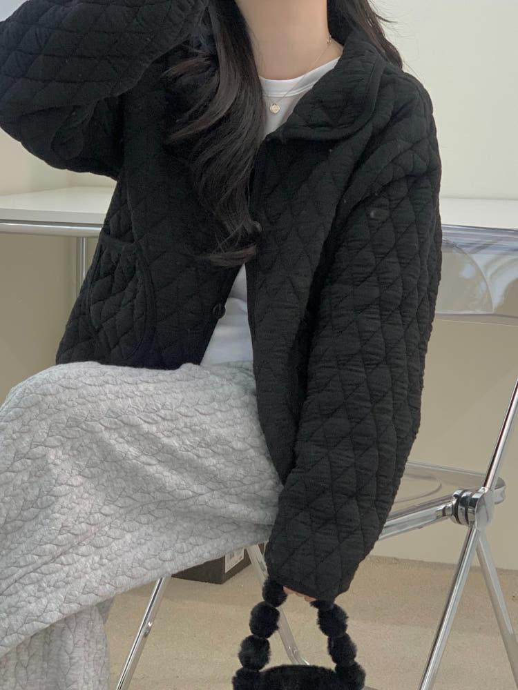 포치 카라 포켓 단추 누빔 퀼팅점퍼(블랙)