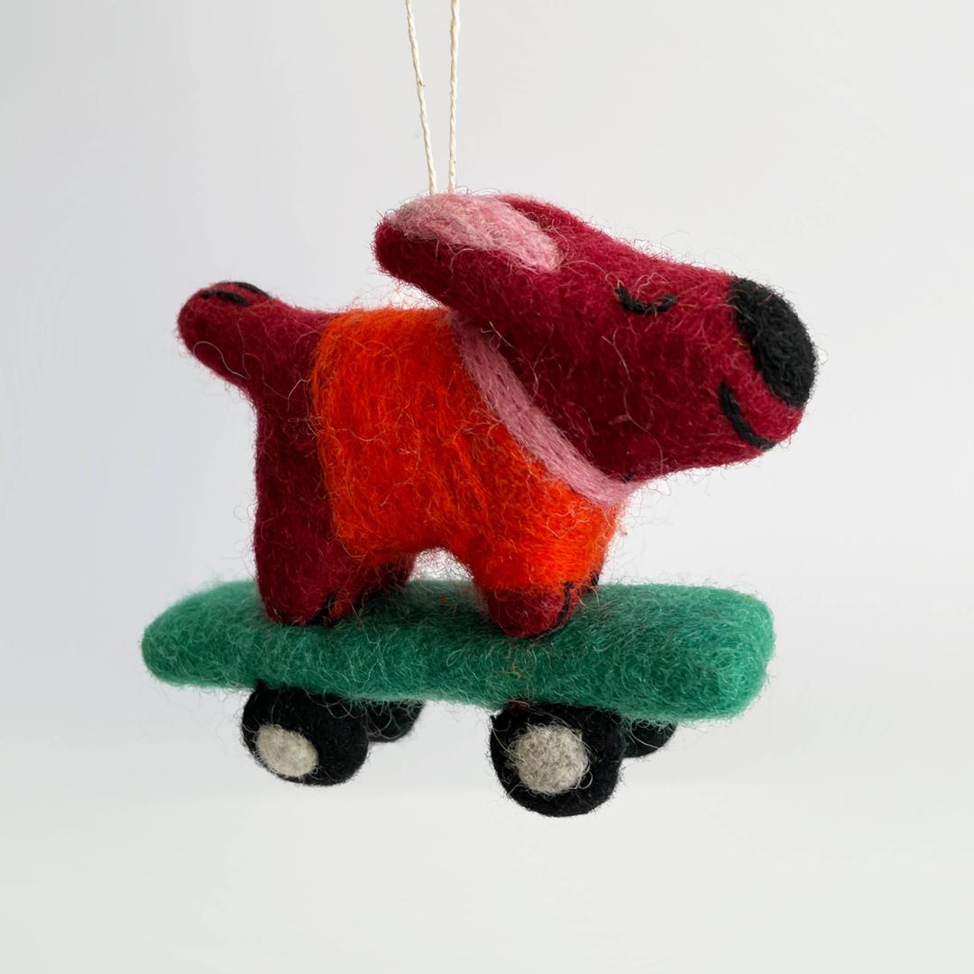 [WRAP] Bert, Skateboarding Dog Felted Wool Decoration
