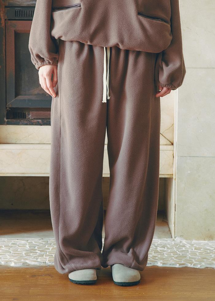 [1사이즈 12/19 예약발송]Over-fit Soft Fleece Pants_CTB557(Brown)