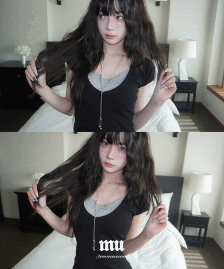 [MADE🖤] momuseo 딥브이 퍼프 반팔티셔츠 - 5color