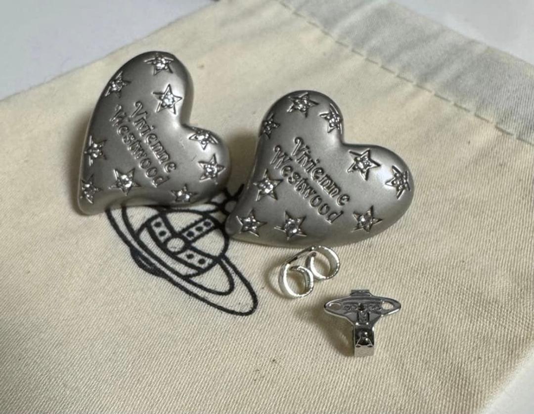 비비안웨스트우드 아카이브 레터링 로고 크리스탈 큐빅 스타 하트 귀걸이 | 후루츠패밀리