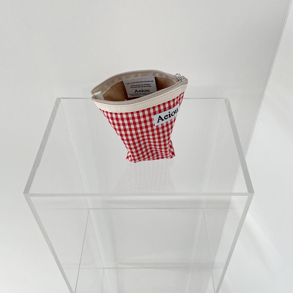 Aeiou Basic Pouch (M size) Red Ginghamcheck
