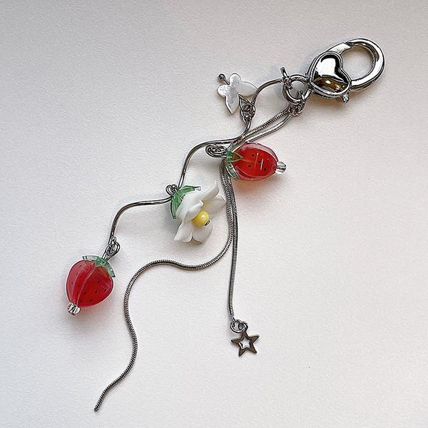 (Tiirish) 딸기덩굴 Keyring
