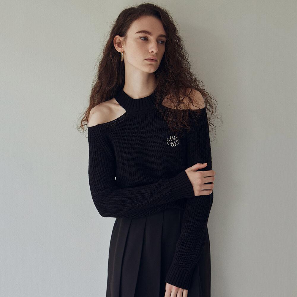 NICOLE SHOULDER CUT OUT KNIT_BLACK