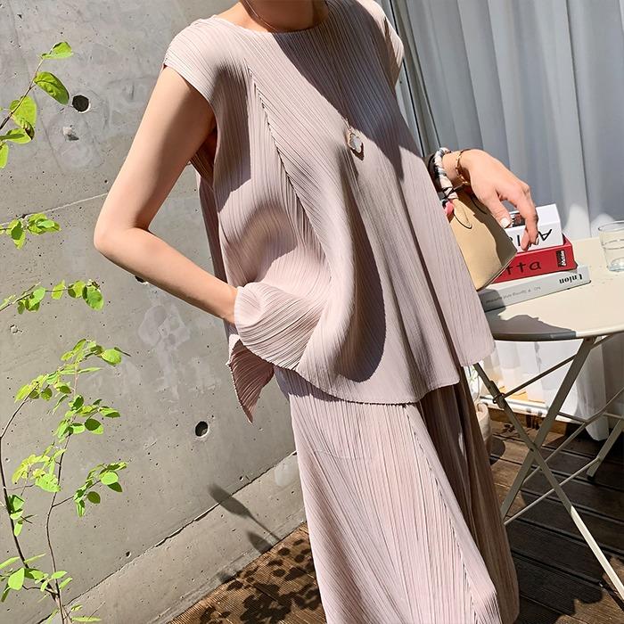 [럭스] 아일라 풀 플리츠 탑