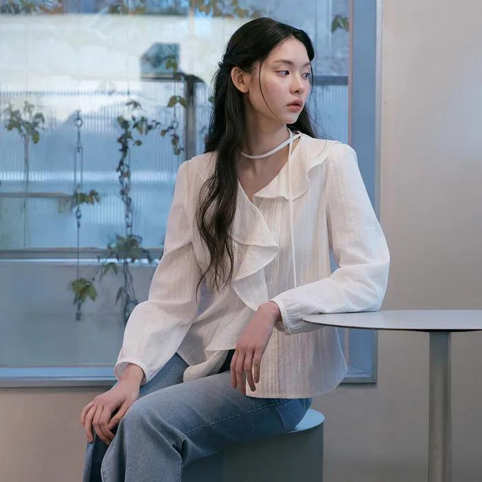 잇미샤 러플 레이스 블라우스 ITQ3ZBL770 (WHITE)