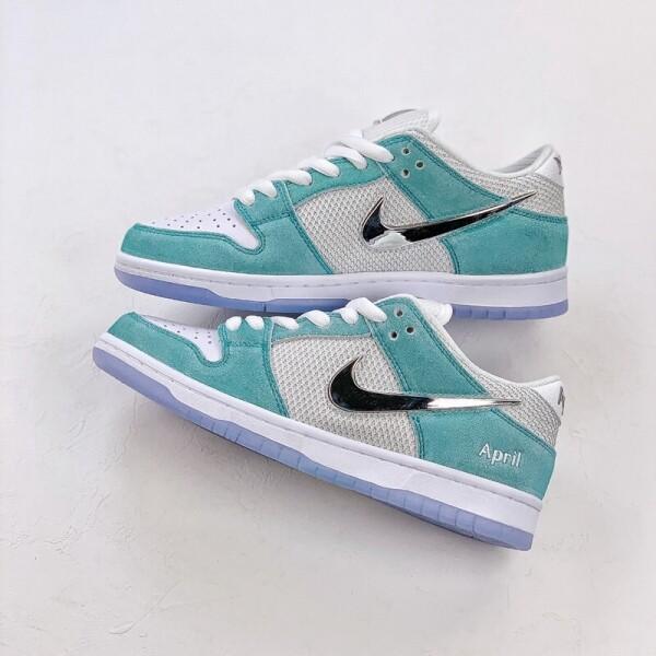 나이키 NIKE SB 덩크 로우 에이프릴 스케이트보드 FD2562 400