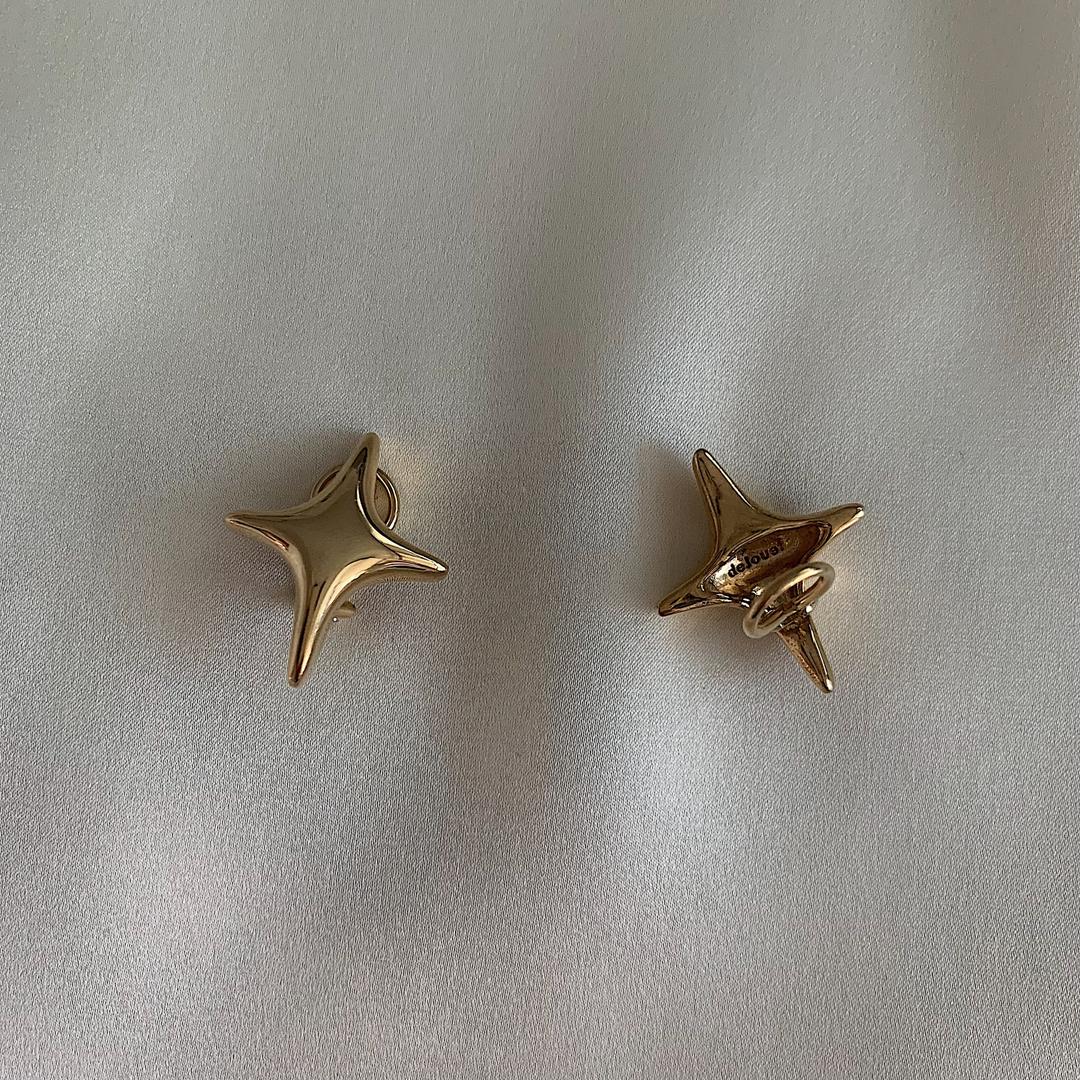 classic starry earrings