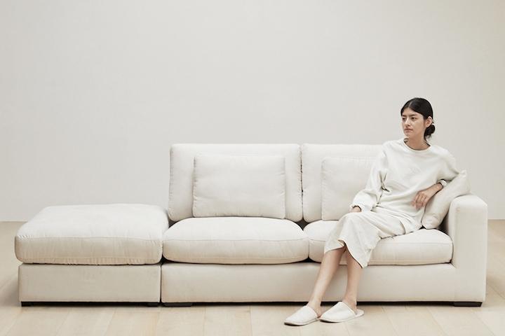 [10%쿠폰] LOUNGE 아쿠아텍스 3.5인소파 (스툴포함+쿠션2개증정)