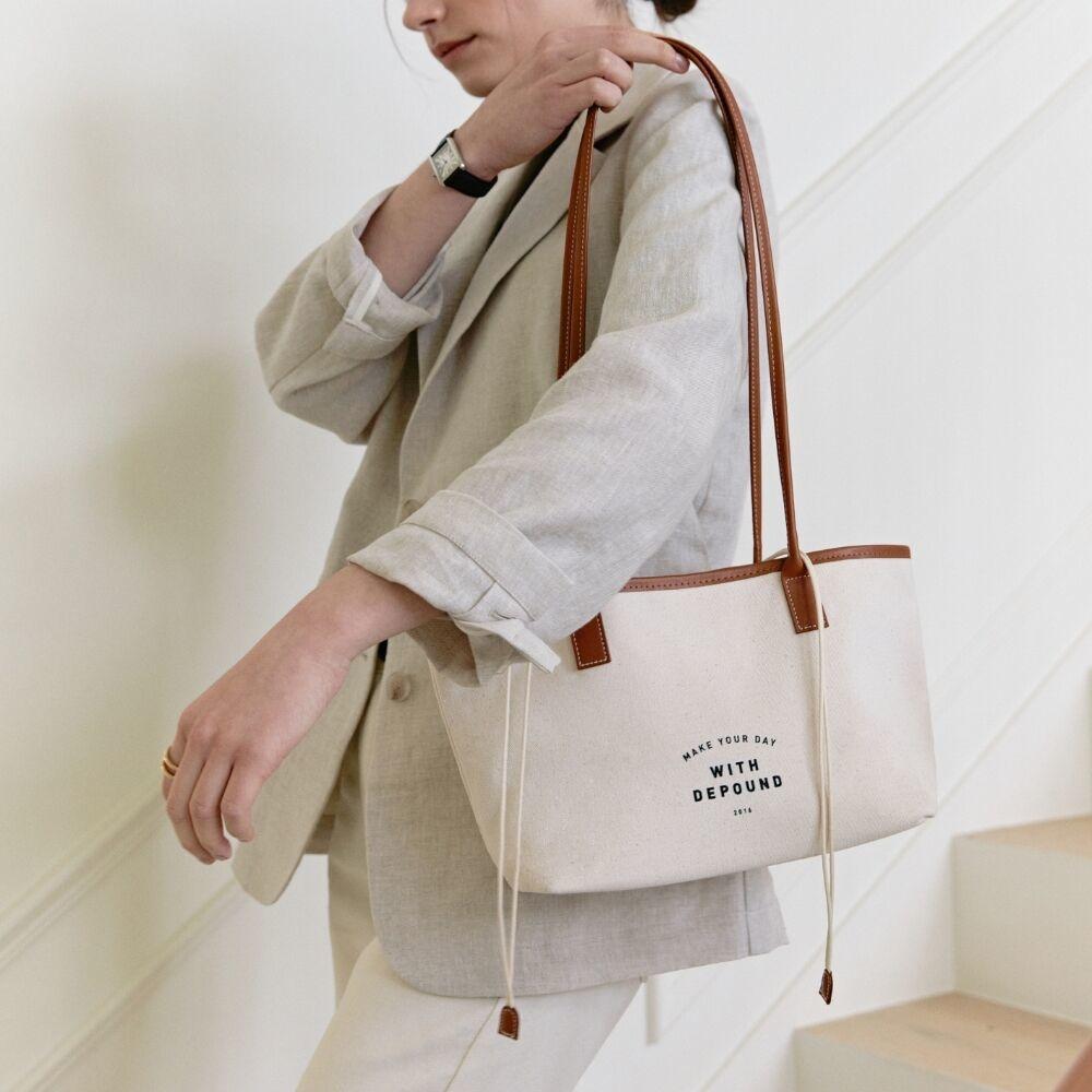[안소희, 차정원, 오연서 착용][5/4 예약배송]day bag (shopper S) - camel