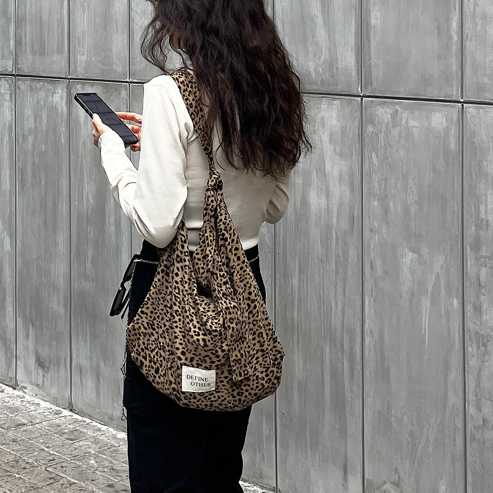 [4th Restok] IGO BAG Leopard Large Hobo Bag (Beige)