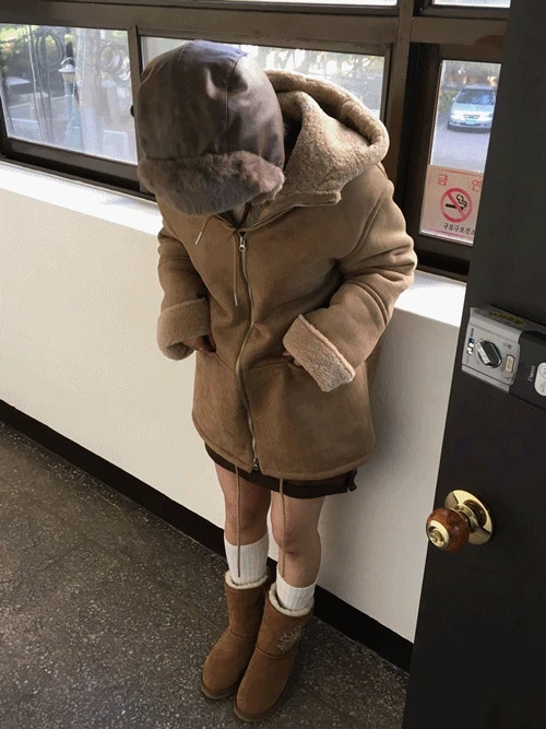 후드 무스탕 점퍼 (1color)