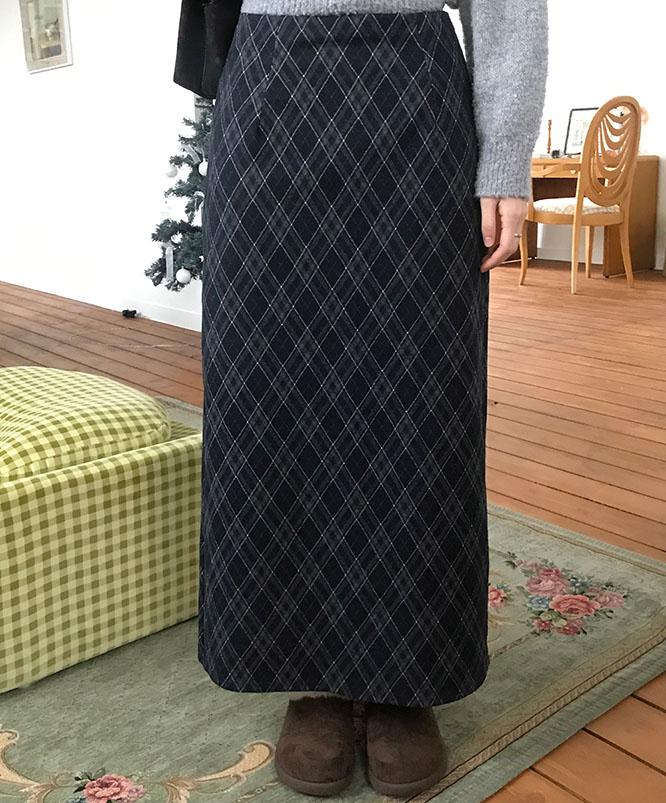 니어웨어 [⛄겨울신상] 비에스 체크 롱스커트 (2color)/훌스커트/체크스커트/롱치마