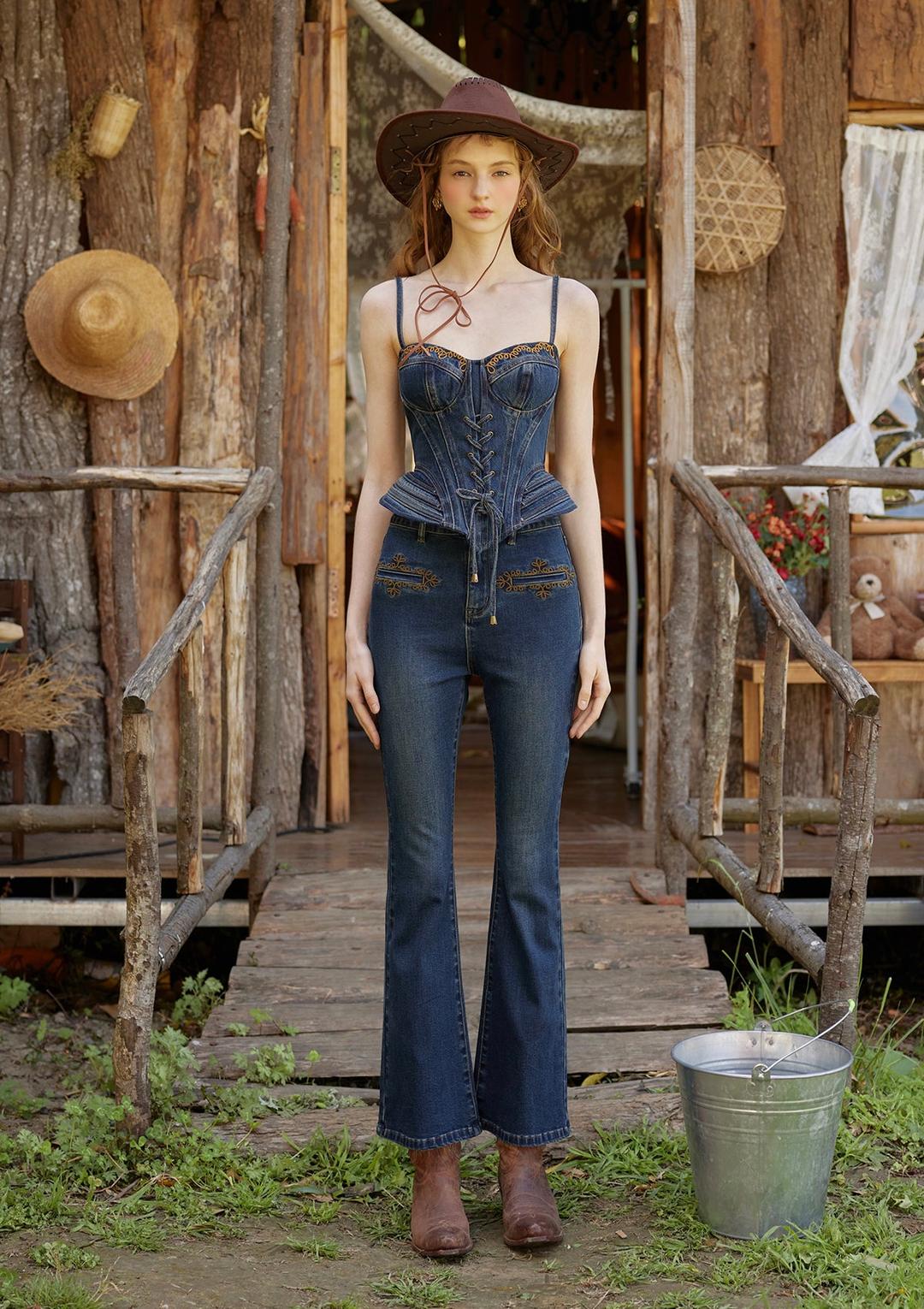 Cowgirl On The Run Jeans - Retro Blue / XS