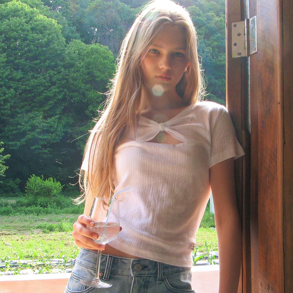 KNOT RIBBON SLIT HALF T SHIRT EYELET WHITE