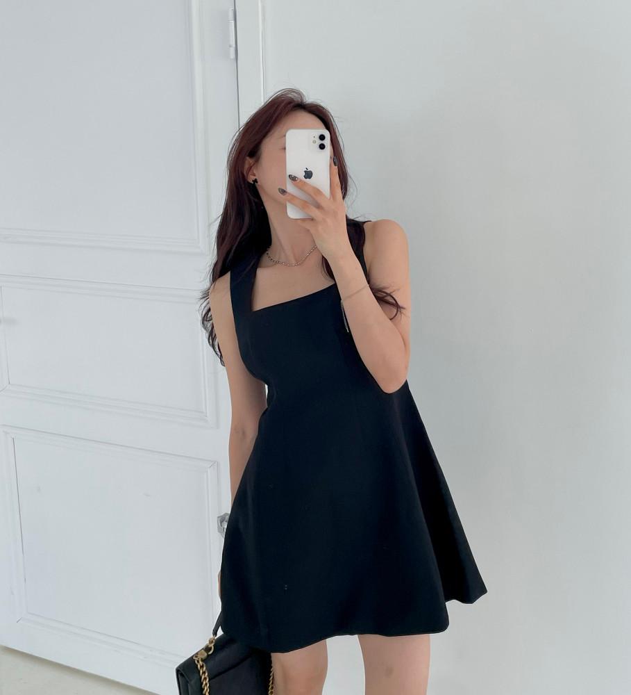 [무배] 우아한 나시 미니 원피스