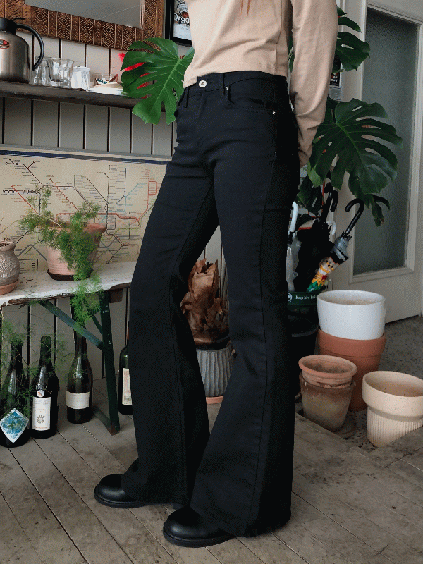 백포켓 슬림 부츠컷팬츠