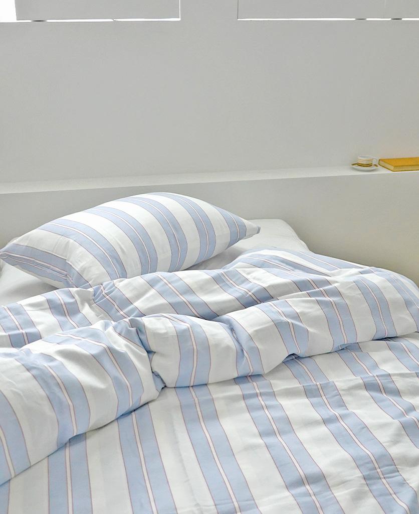 Windy bedding