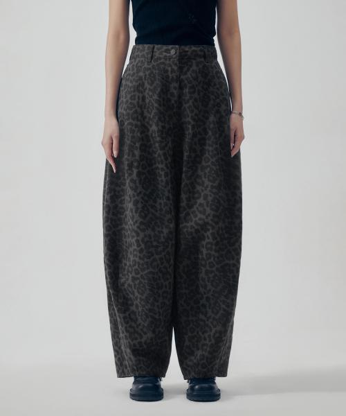Leopard Curved Balloon Fit Denim Pants [ Multi ]