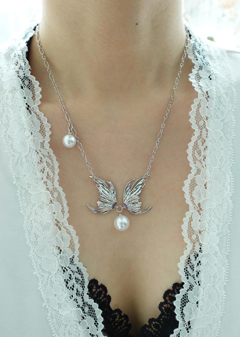 fly necklace | 나비 날개 목걸이