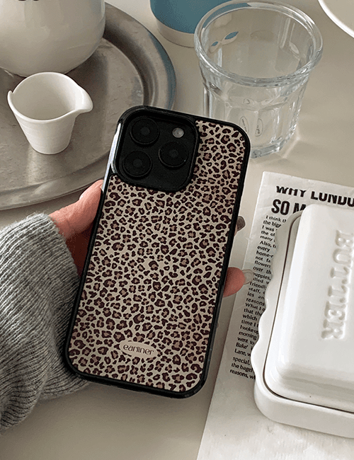 [made] brown leopard magsafe glass bumper case