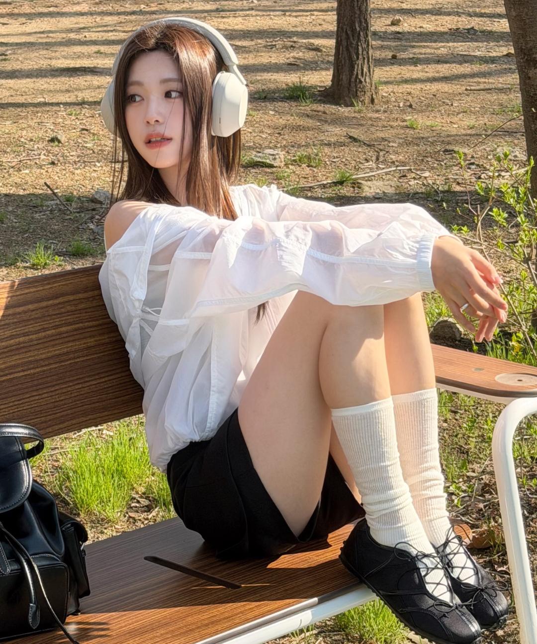 스파오 [도영도영 PICK💖] 라이트 시어 후드 크롭 윈드브레이커_SPJJG37G02