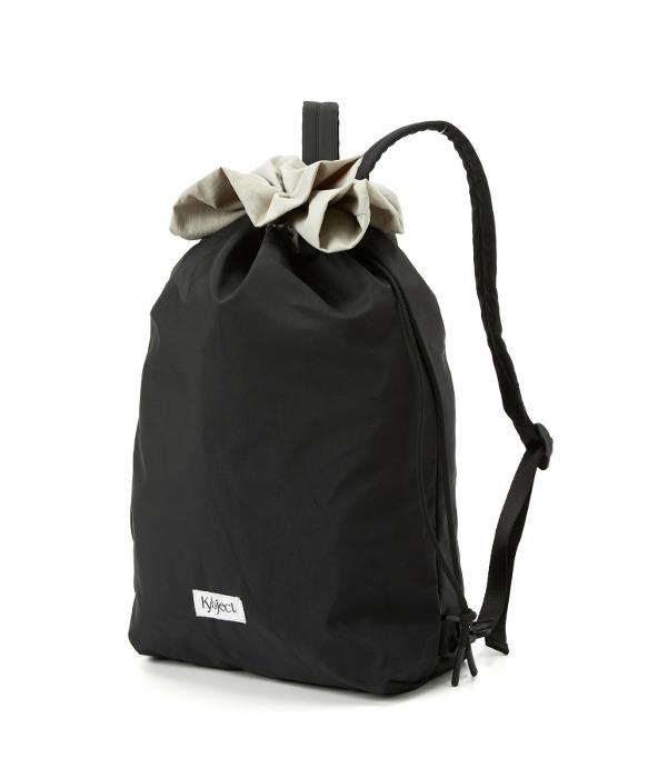 플라워 스크런치슬링 백팩 블랙