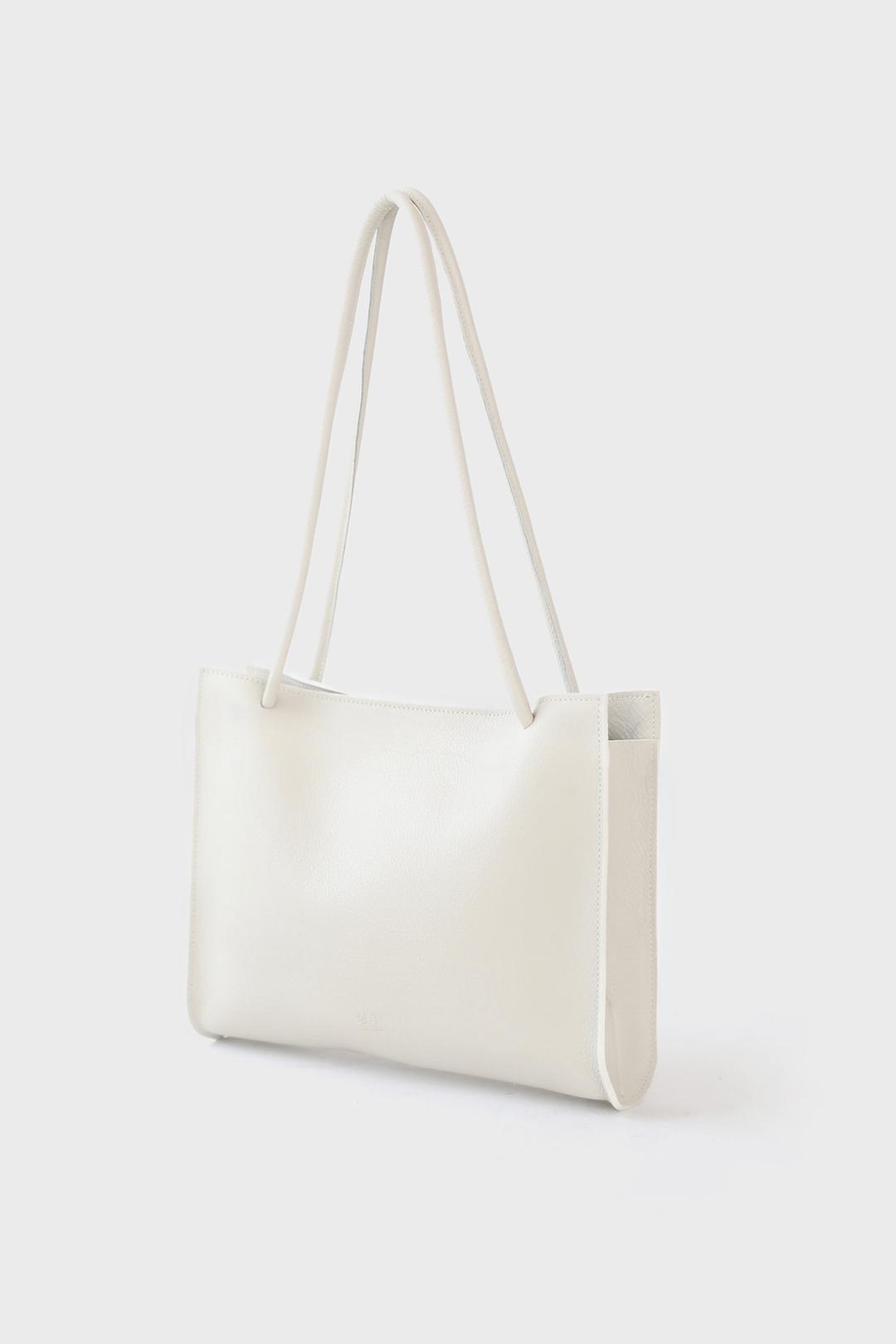 PLAIN SQUARE BAG (IV)