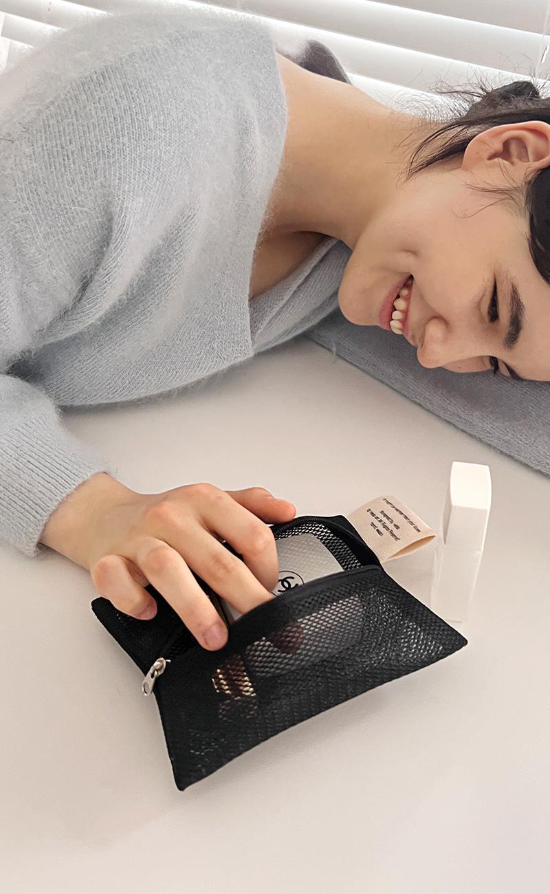 Veda Romantic Pouch Mesh / Black
