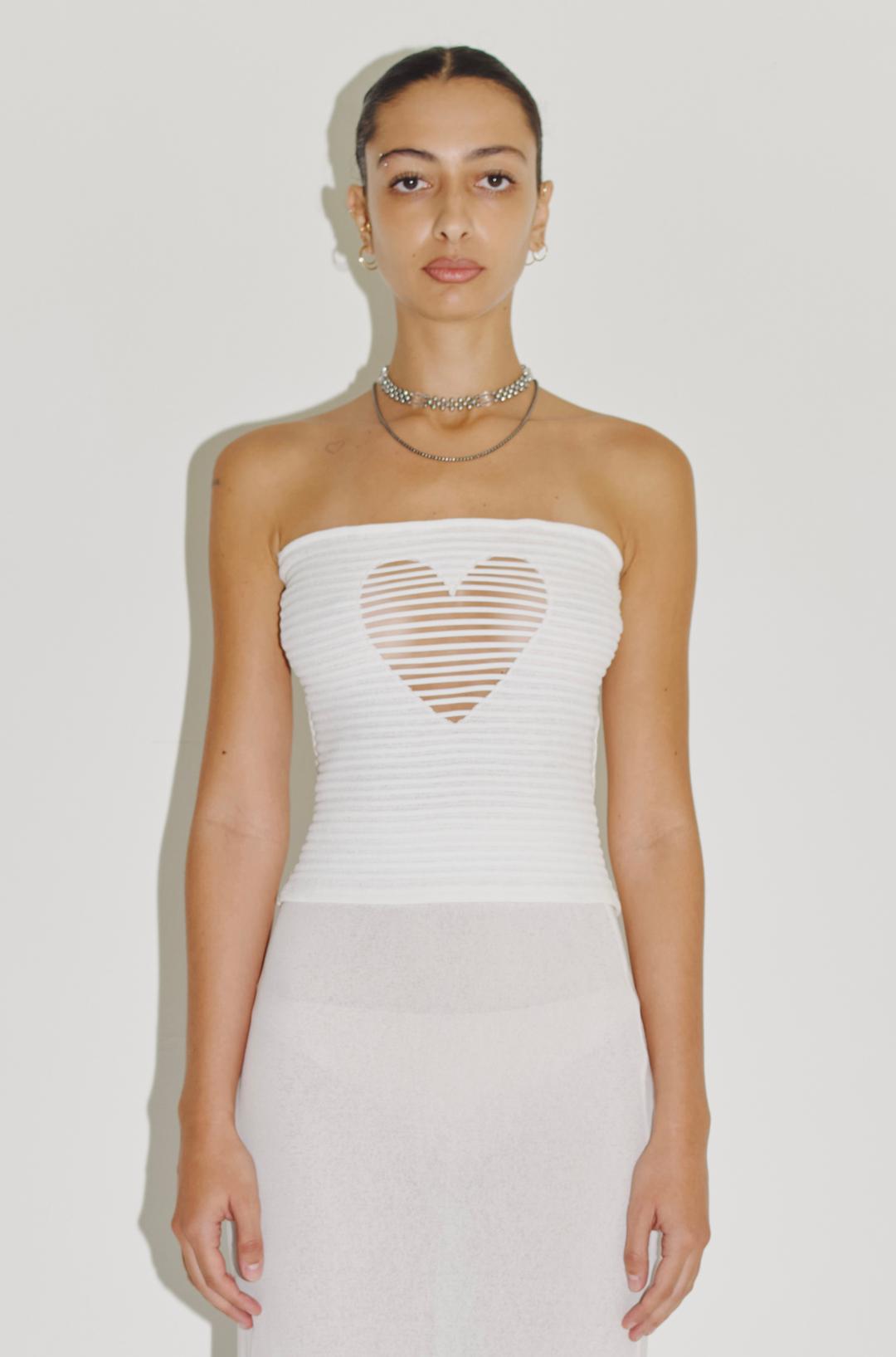 .heart string tunnel top white