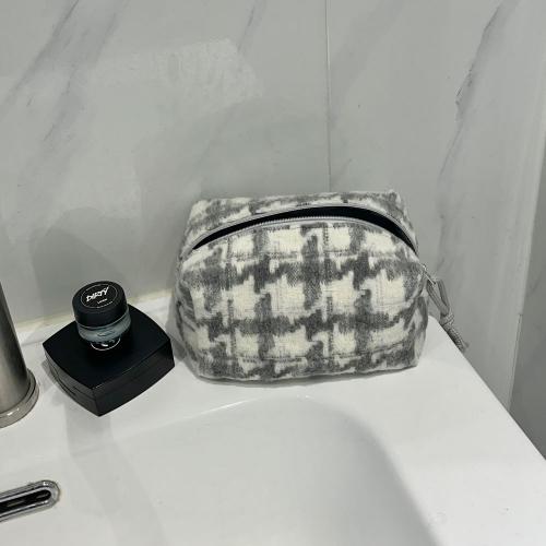 Argent square pouch - owen grey